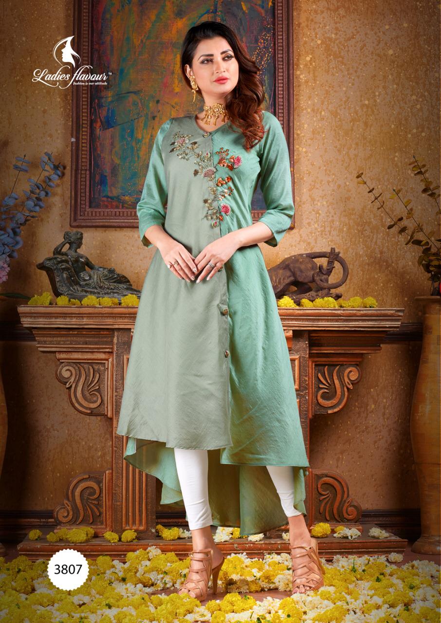 Front Slit Women's Cotton Kurti With Handmade Buttons - Cavalous - 3325367