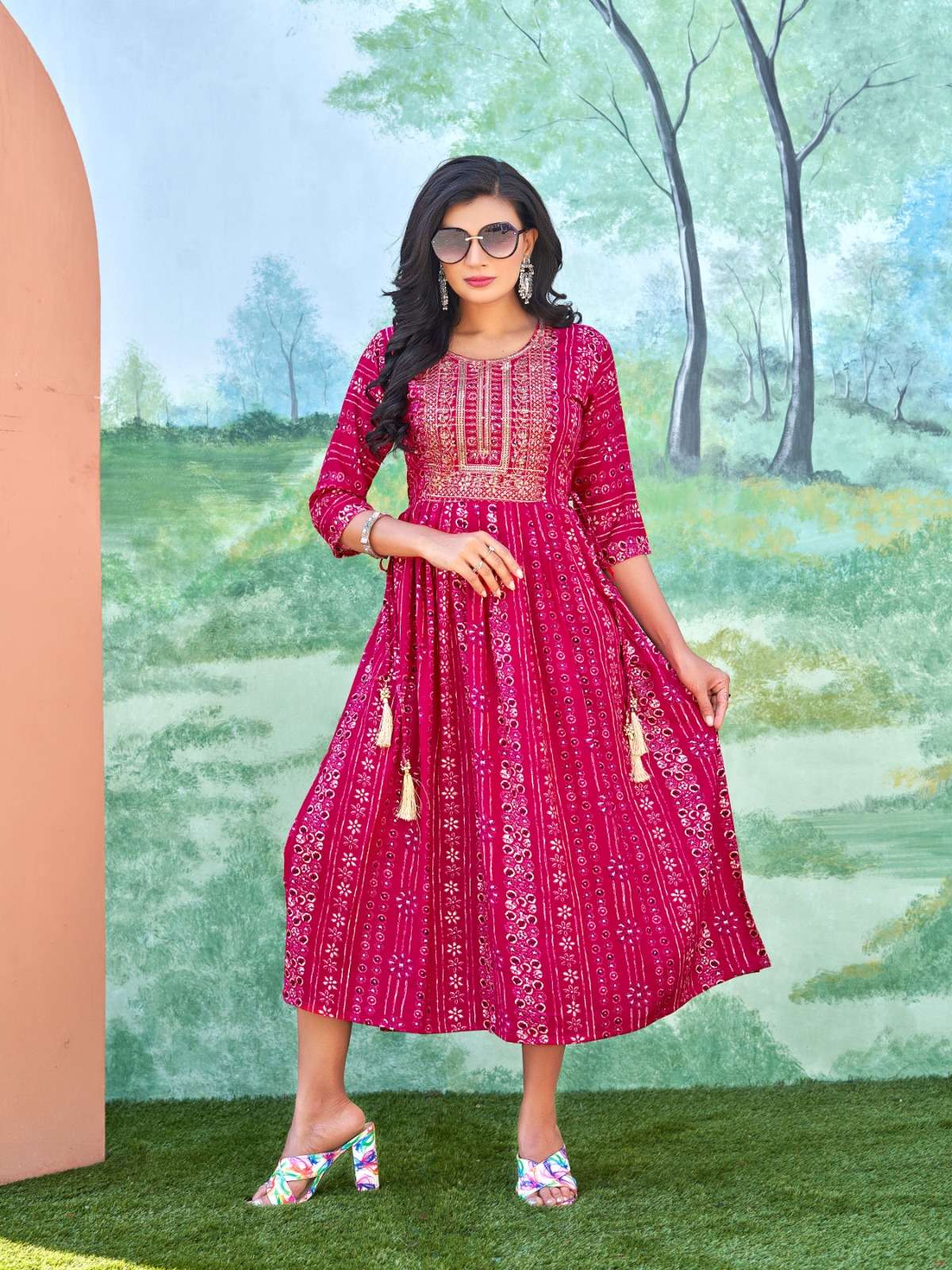 SMYLEE PRESENTS OUR NEW CATALOGUE SONPARI