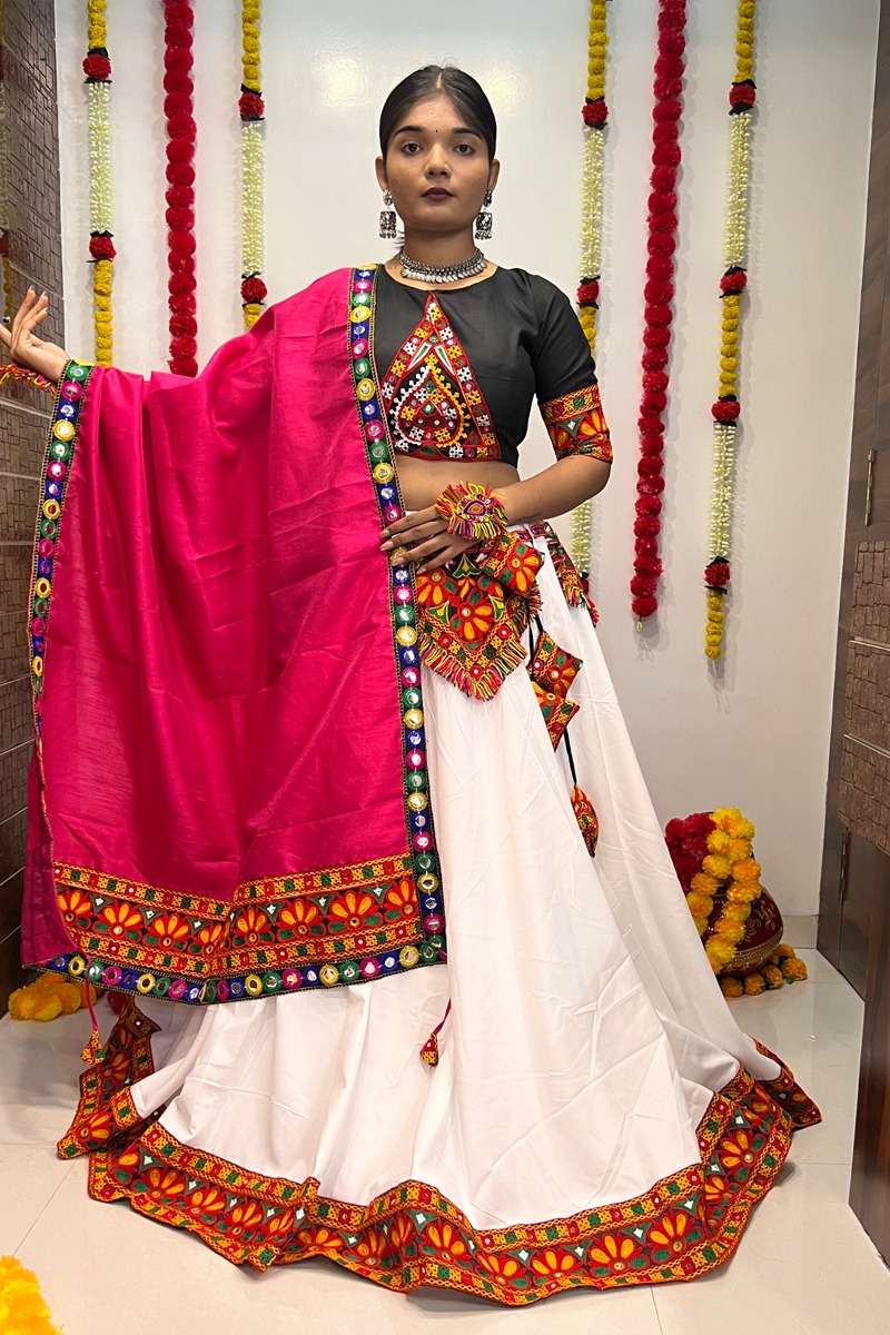 RAJWADI VOL - 02 7050 NAVRATRI LEHENGA CHOLI Wholesale catalog