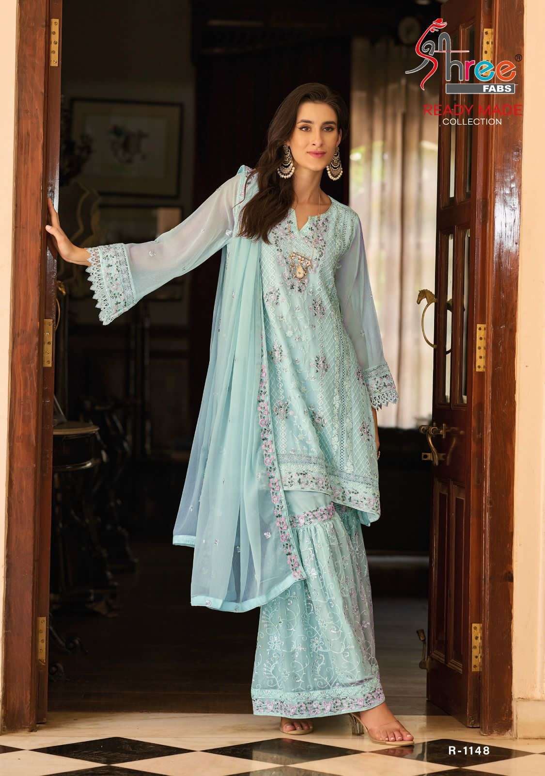 Very Attractive Plain Suit with Heavy Dupatta| Plain Salwar Suit with Heavy  Dupatta| Plain … | Beautiful pakistani dresses, Draping fashion, Pakistani  fancy dresses