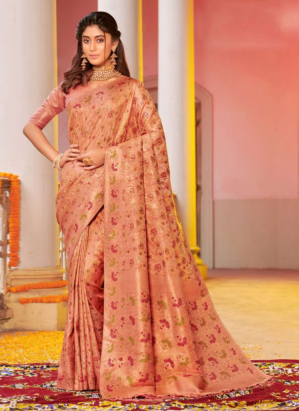 How to get to Surat Saree Sale in Delhi by Bus or Metro?
