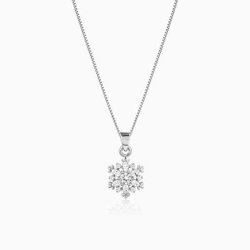 Nitya Silver Snowflake Pendant With Box Chain