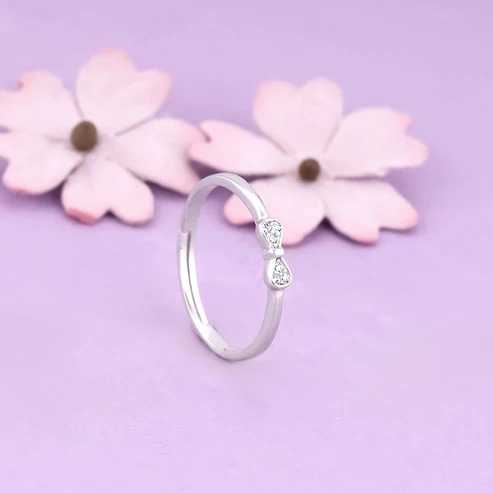 Nitya Silver Zircon Bow Beauty Ring