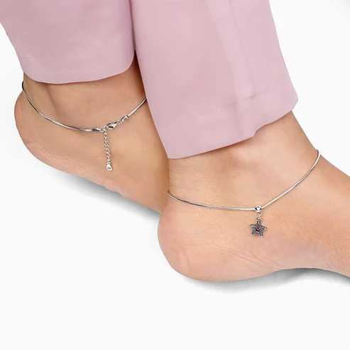 Nitya Silver Classic Star Anklet