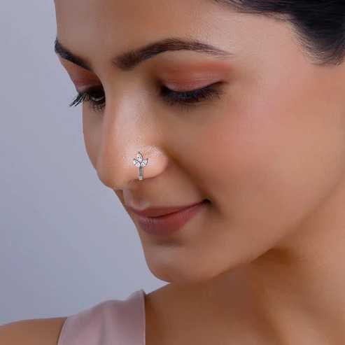 Nitya Silver Leafy Elegant Nose Pin