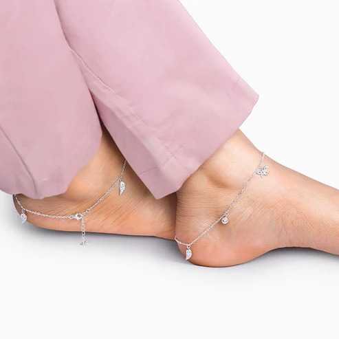 Nitya Silver Zircon Charm Anklet