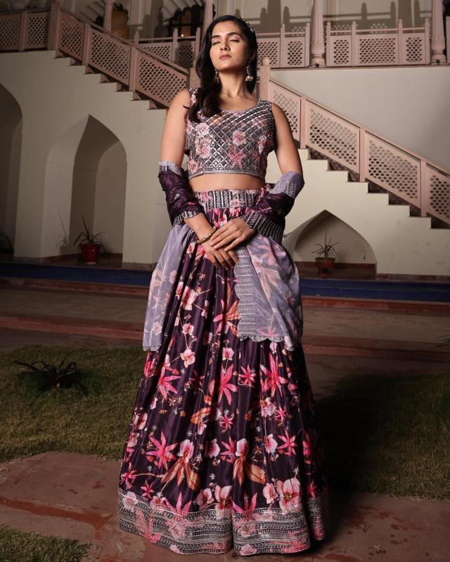 Sabella 357 catalog ivory floral lehenga with black choli india