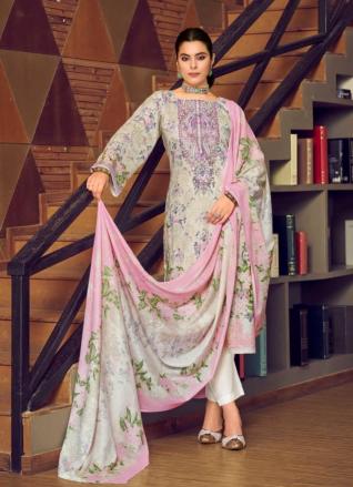 RIAZ ARTS MUSAFIR.32 Bulk Salwar Kameez Dealers in Hyderabad