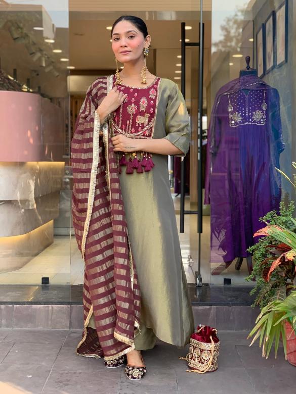 Felocity Khushi Hit catalog designer kurti wholesaler in ahmedabad