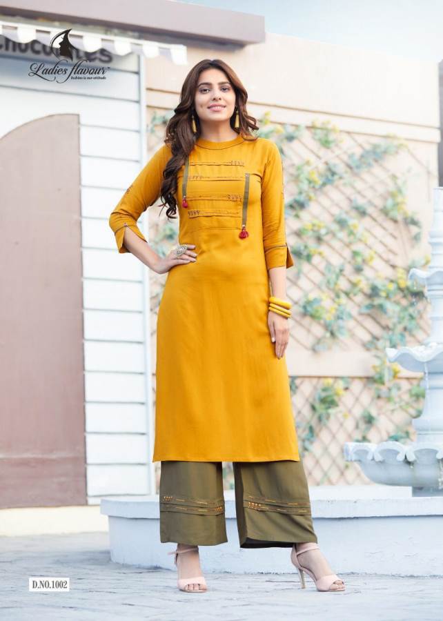Ladies Flavour Presents Ginni Collection Of Modern Fancy Kurti With Bottom