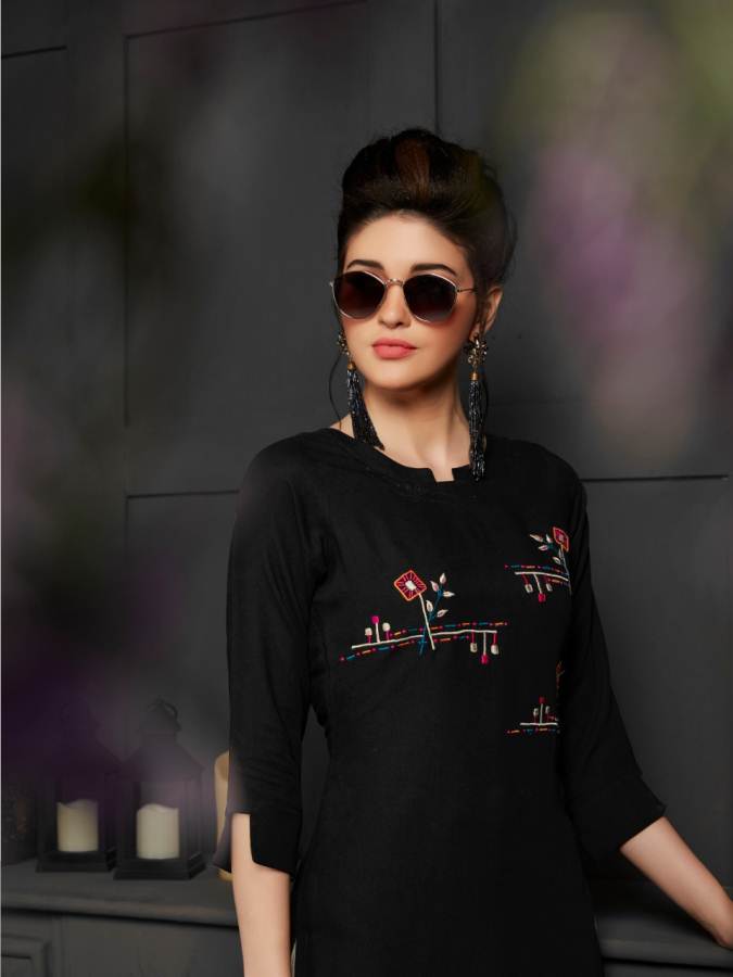 Banwery Presents  Kangana  Casual Wear Kurti With Bottom