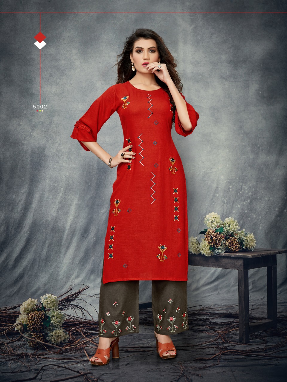 Banwery Present Praise Casual Wear Kurti With Palazzo Collection.