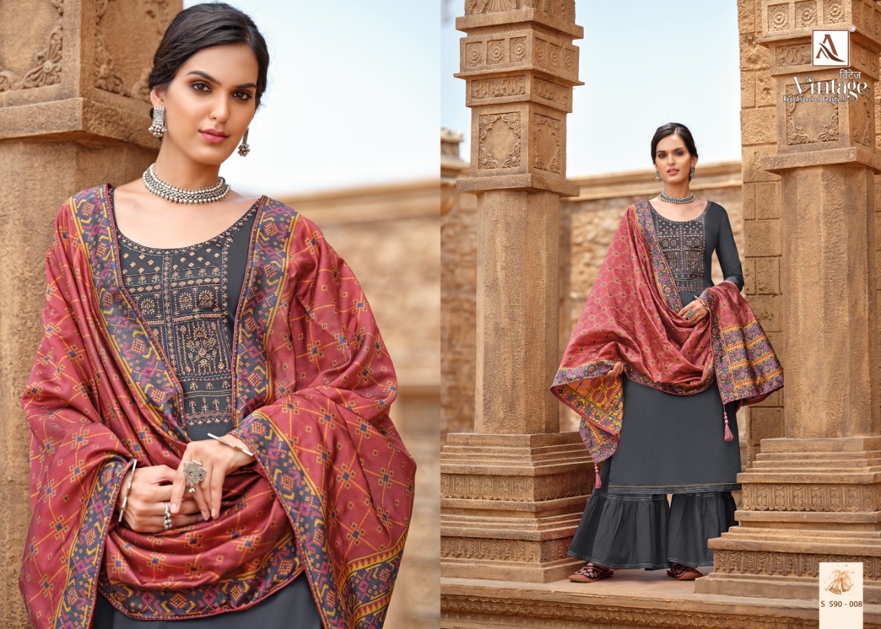 Grey Tilla & Aari Fusion All Over Embroidered Kashmiri Suit | Angad  Creations-nextbuild.com.vn