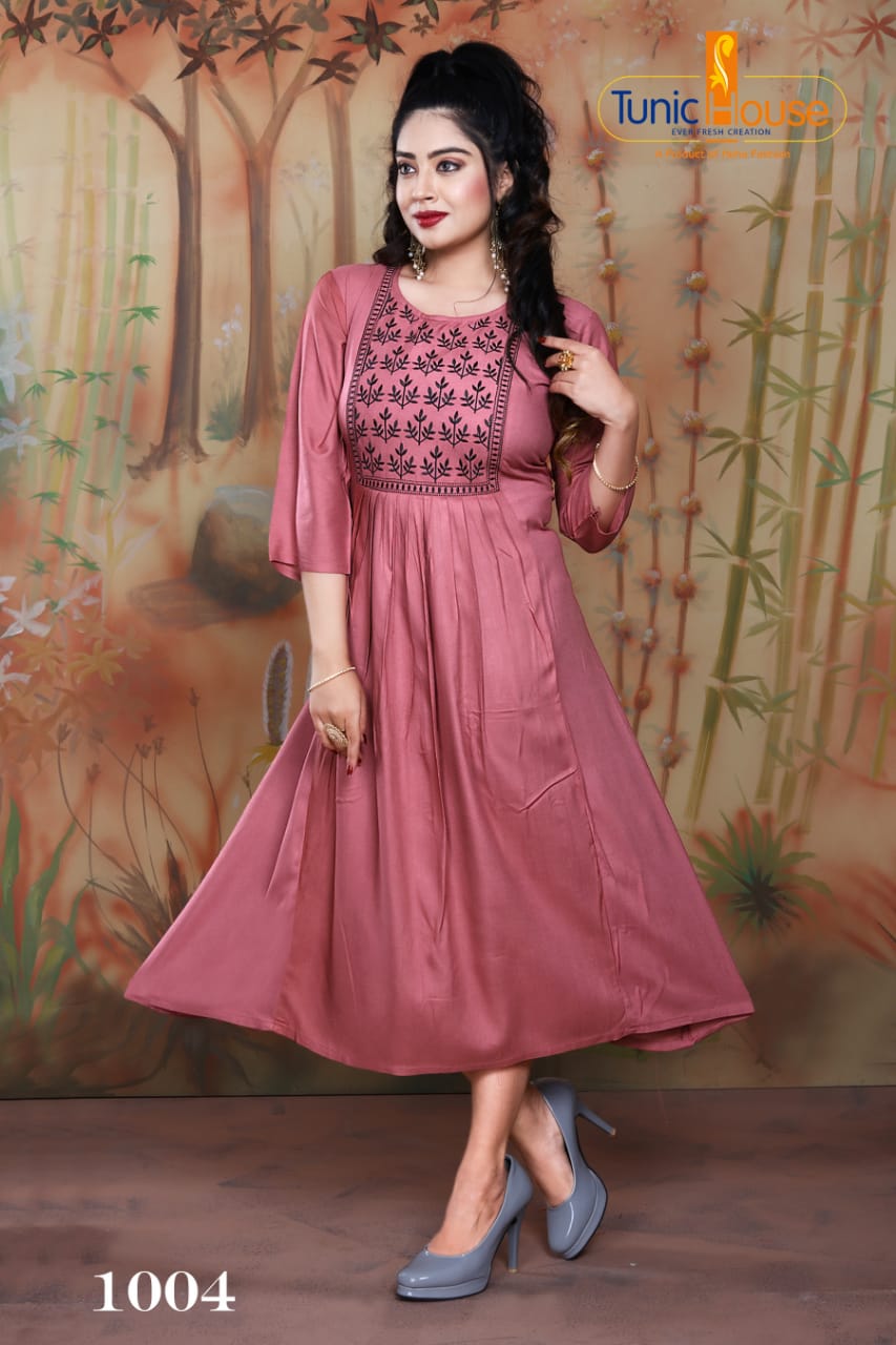 Latest New Designer Ladies Fancy Kurti, Wash Care: Dry clean at Rs 300 in  Surat