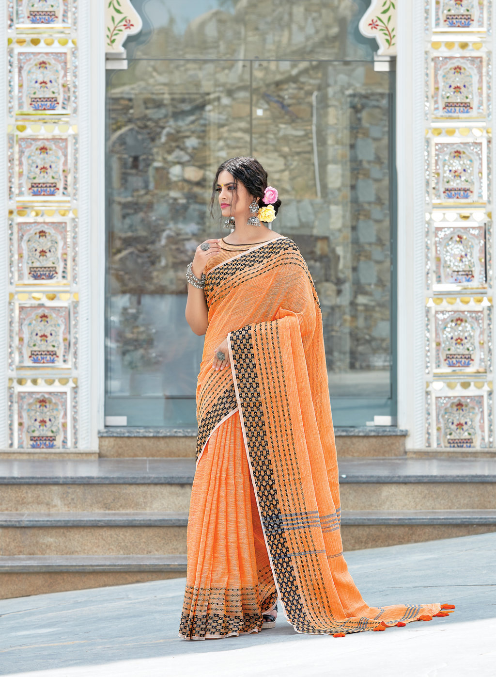 Sangam Rangeen Linen With Thread Work Sarees