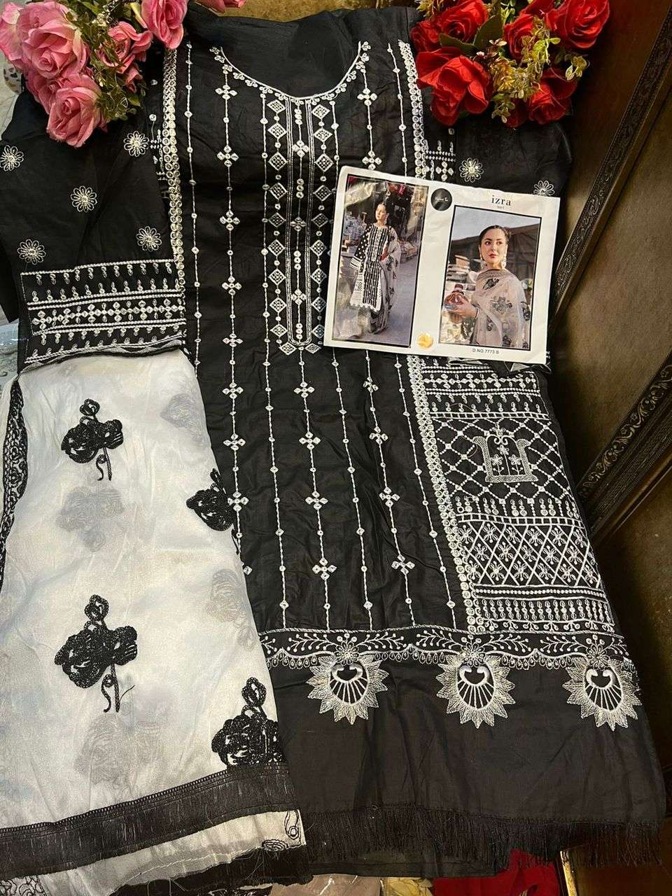 Mehboob Tex Izra Vol 1 Excluisve Wear Cambric Cotton Embroidery Salwar Kameez