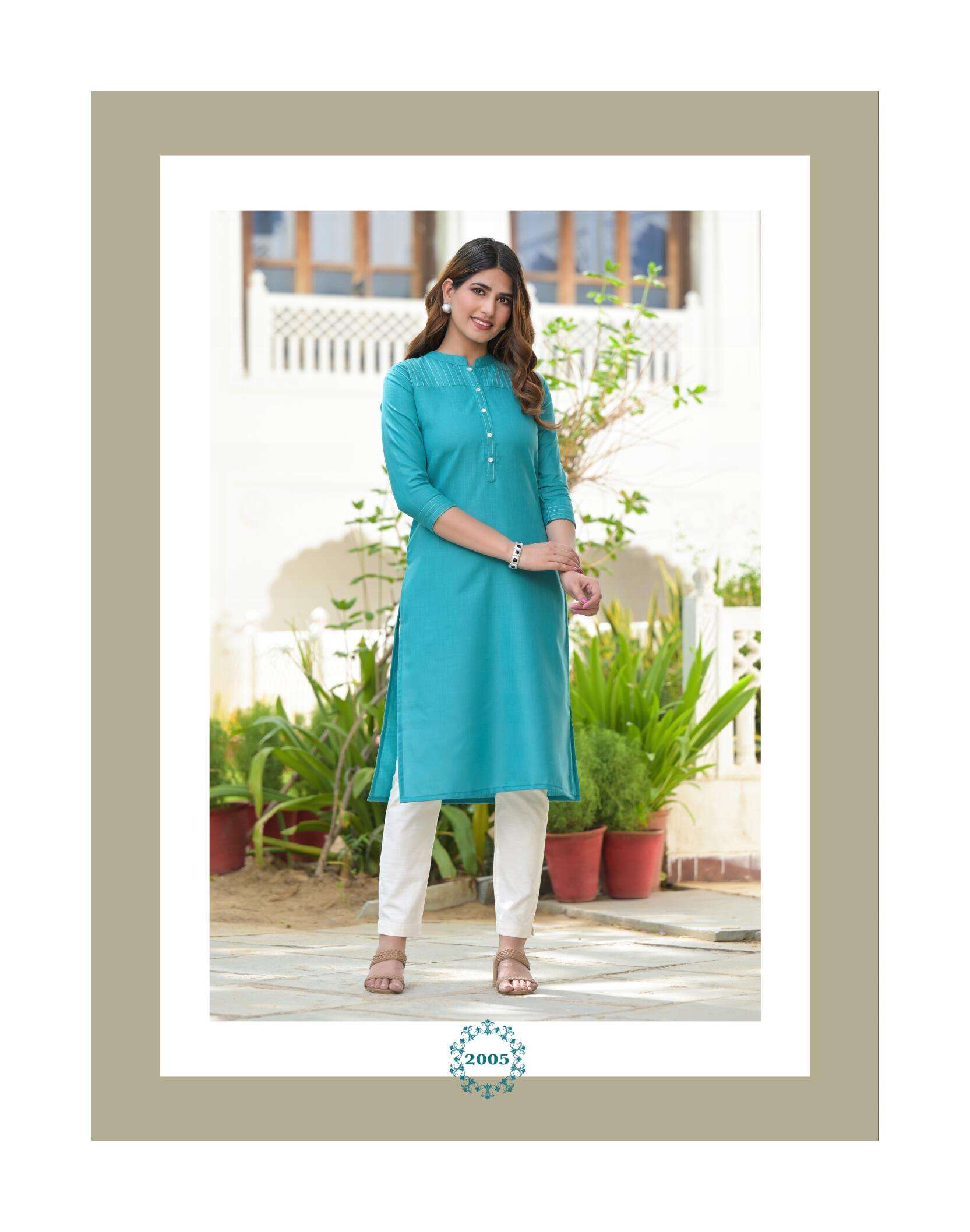 Blue Cotton Kurta With Floral Embroidery at Soch