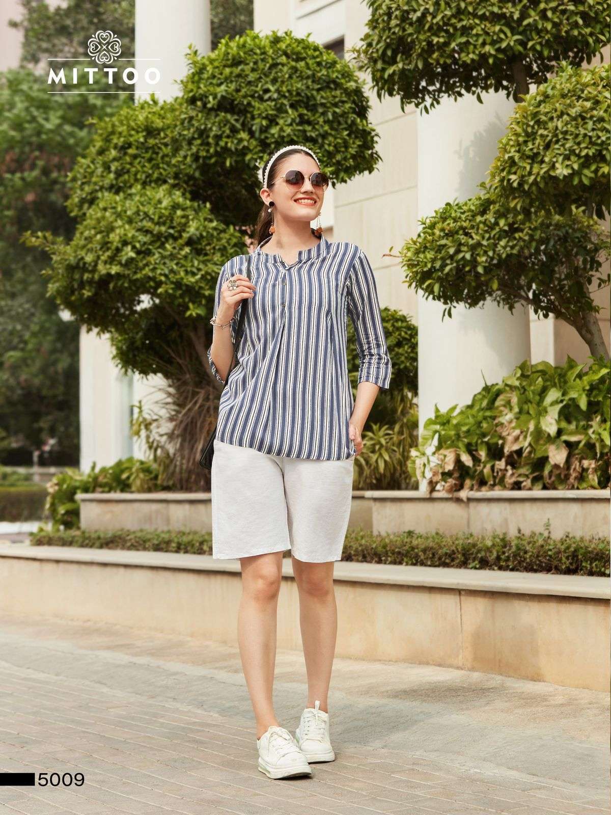 MITTOO VICTORIA Vol 2  Western Top Catalog 