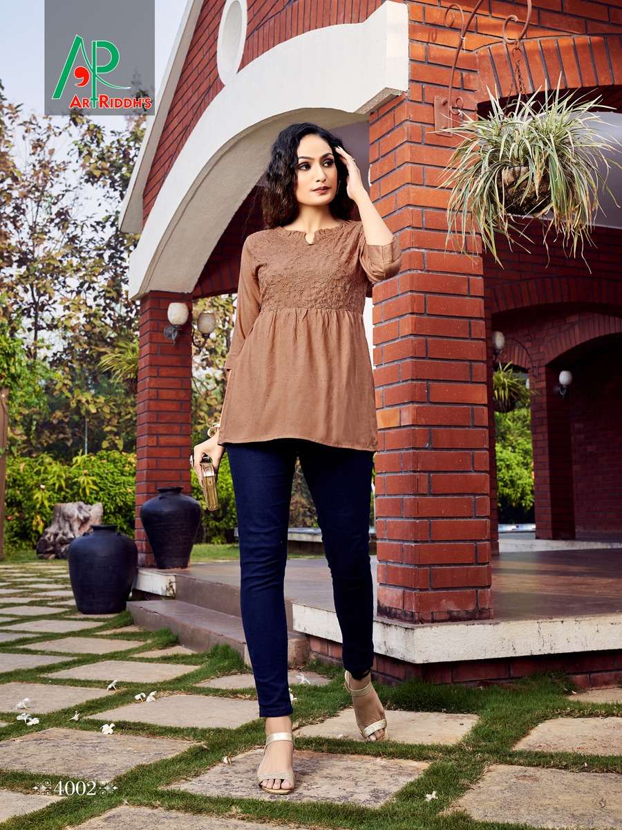 Shrusti short tops by ARTRIDDHS 