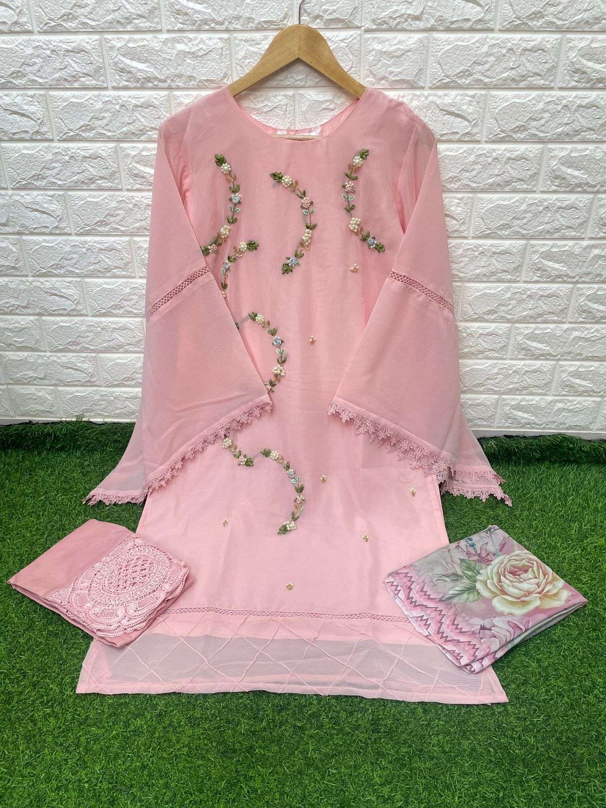 LAXURIA TRENDZ 1207 GEORGETTE READYMADE PAKISTANI 3 PIECE COLLECTION