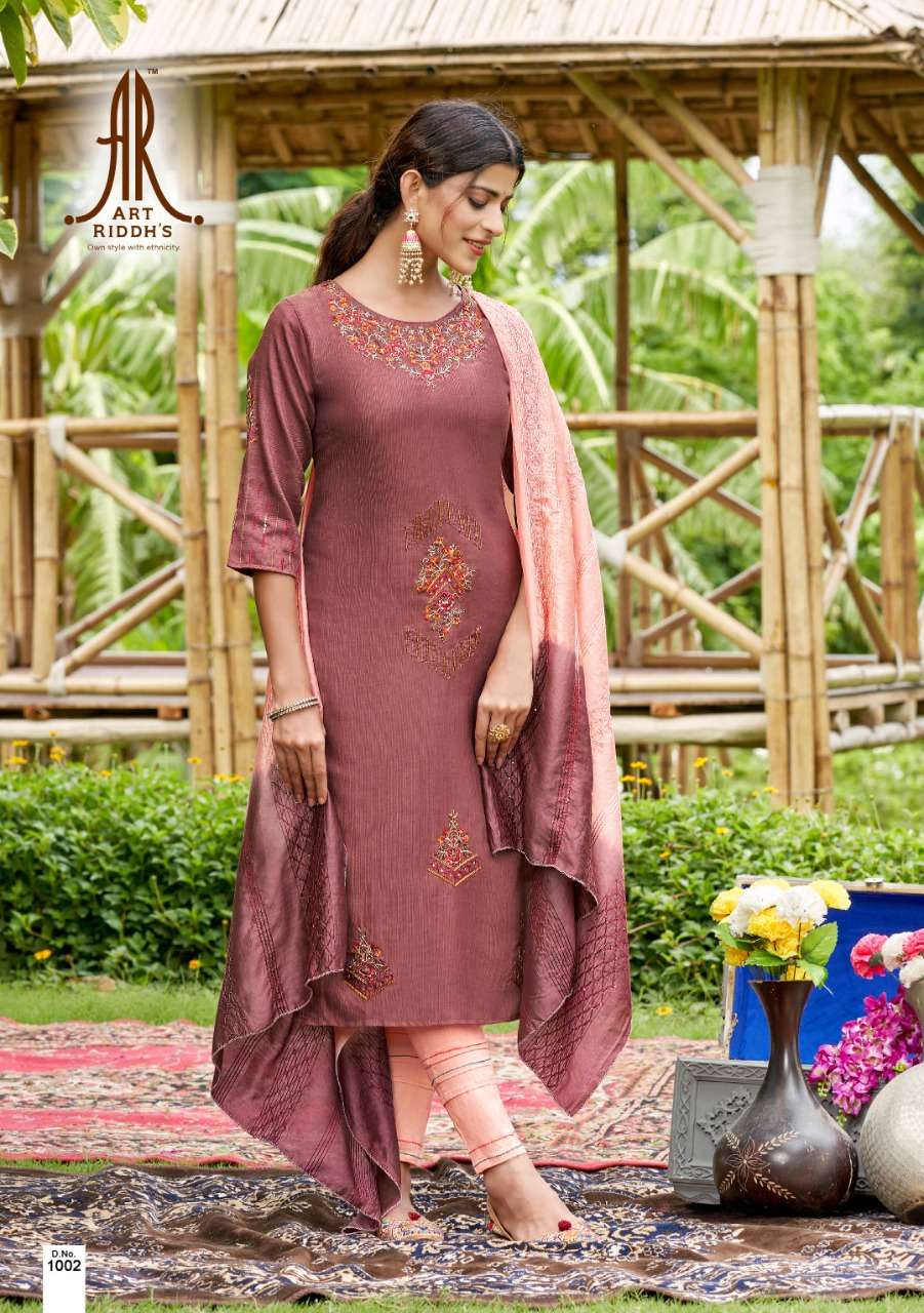 Thread culture kurti with pent and duppta by ARTRIDDHS 
