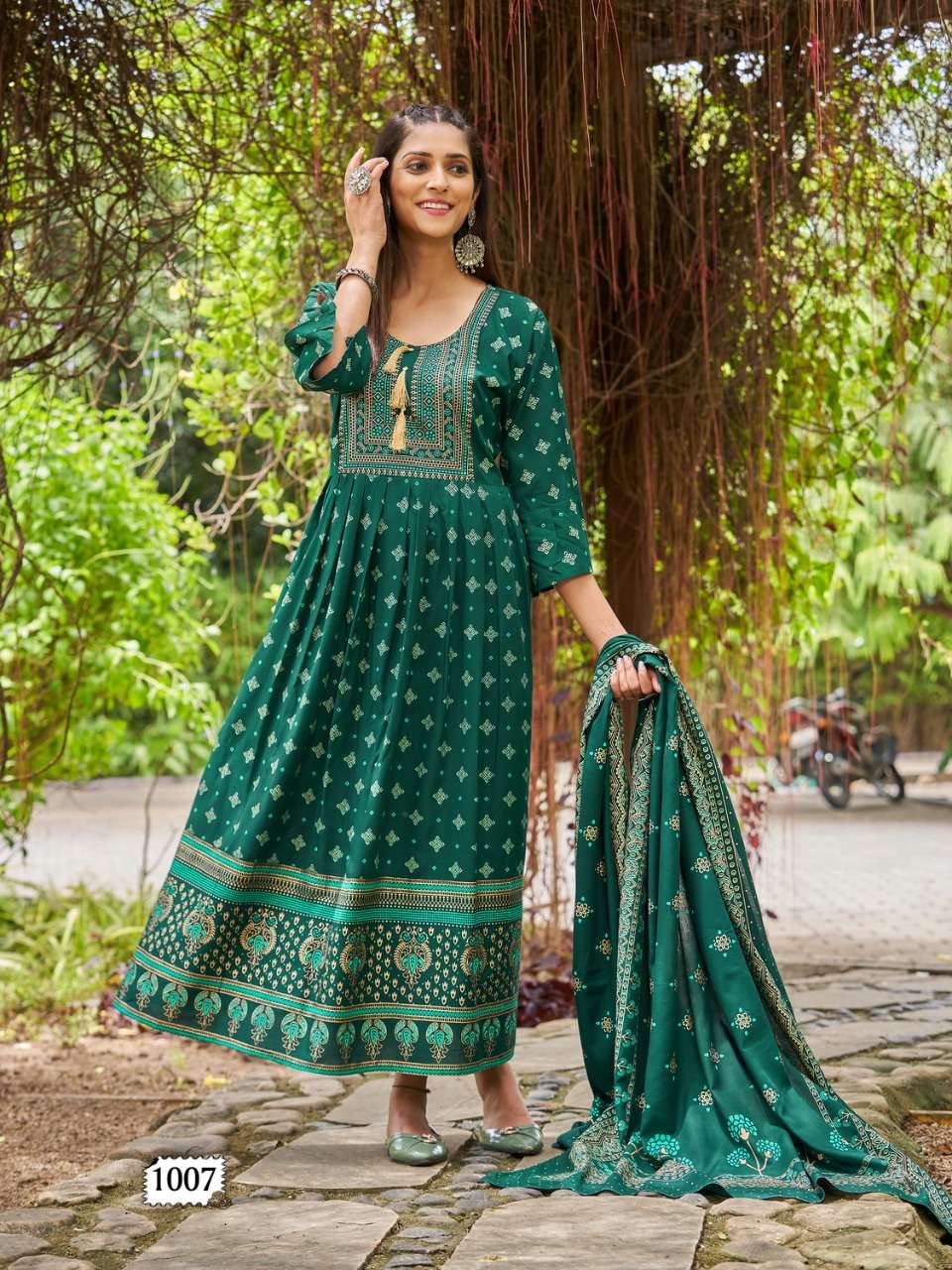 Banwery Arabic Kuthu Vol 3 Catalog Heavy Rayon With Foil Print Kurti With Dupatta Wholesale