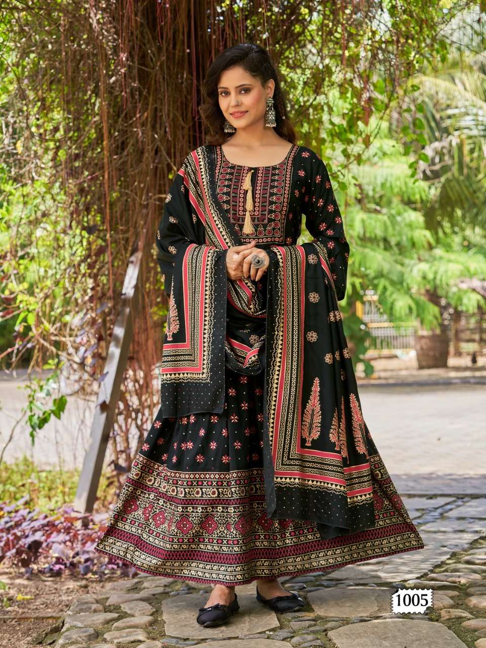 Banwery Arabic Kuthu Vol 3 Catalog Heavy Rayon With Foil Print Kurti With Dupatta Wholesale
