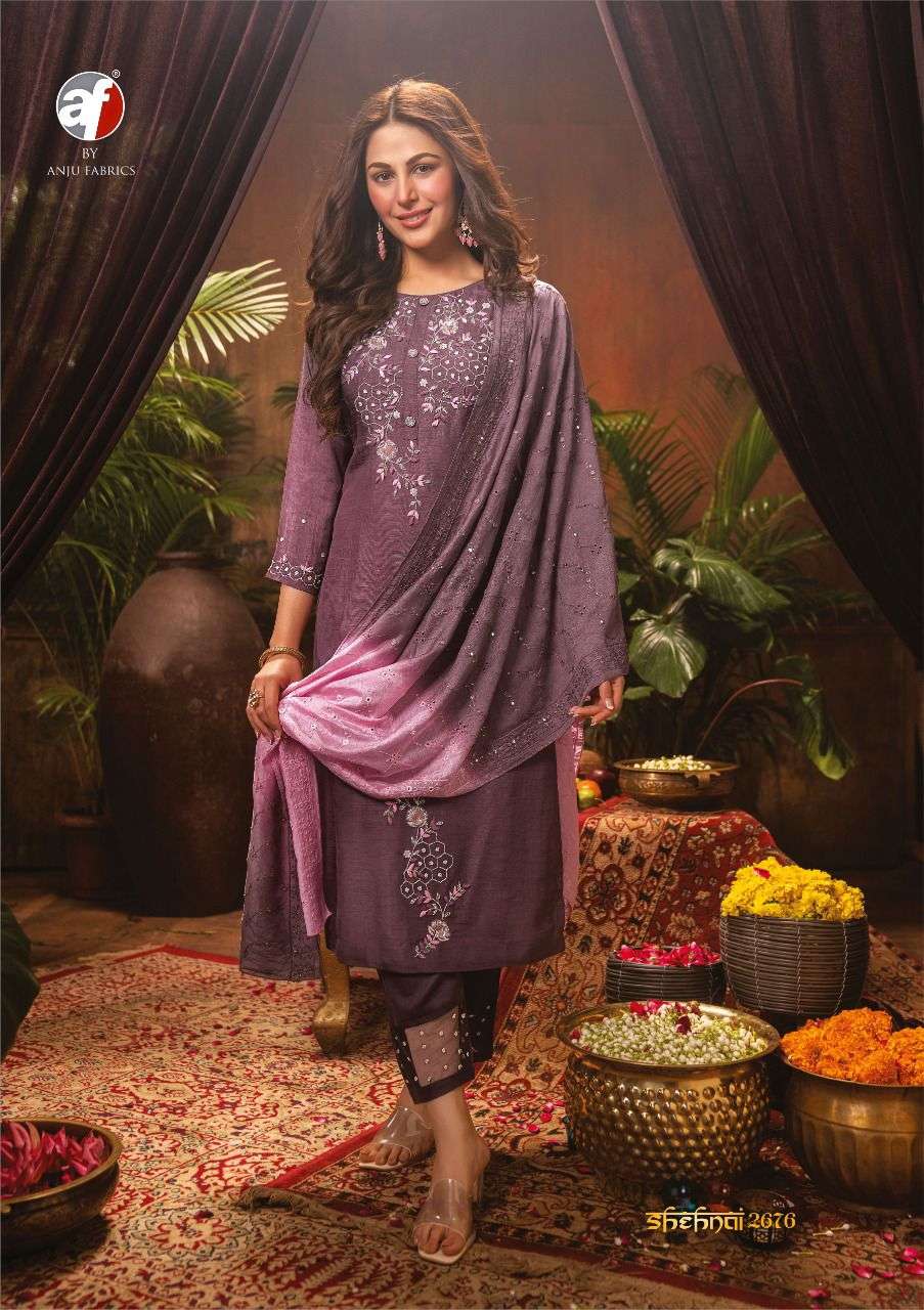 Grey Woven Dola Silk Kurti Pant Set With Dupatta