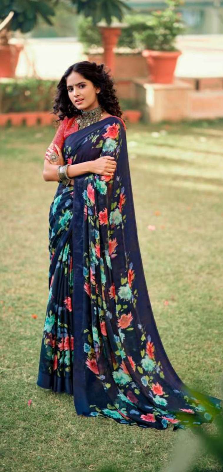 KASHVI PRESENT FANCY WEGHTLESS GEORGET DIGITAL PRINT WITH FANCY SATIN PATTA BORDER  WITH BLOUSE ON WHOLESALE 