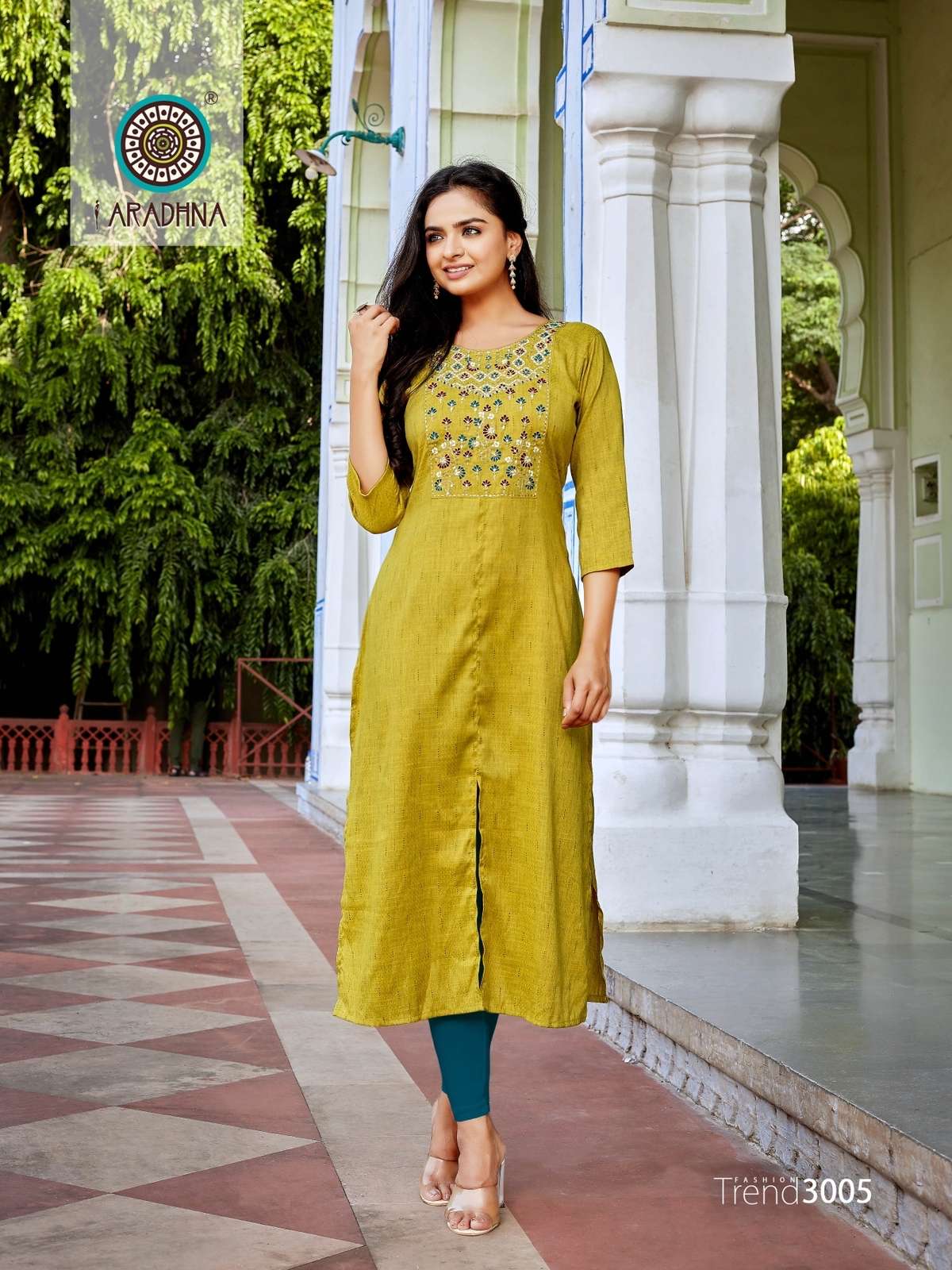 Embroidered Kurtis - Buy Beautiful Embroidered Kurti For Women Online |  Myntra