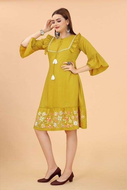 Growish Mysie 1005 Fancy Designer Short Kurti Collection On Wholesale