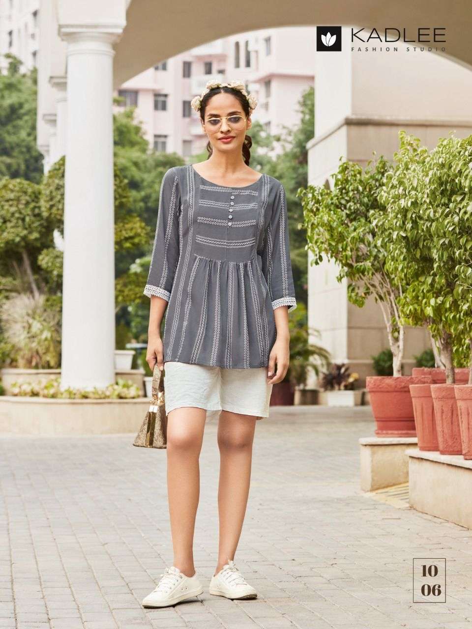 Kadlee Paris Stylish Rayon Wrinkle Print Short Tops On Wholesale