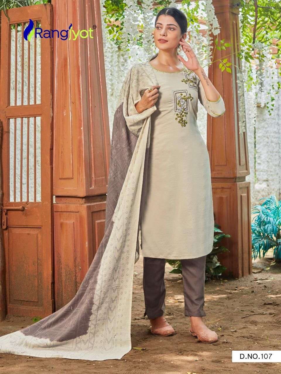 Rangjyot Chitra 1 Maska (Soft) Silk Top Bottom With Dupatta On Wholesale
