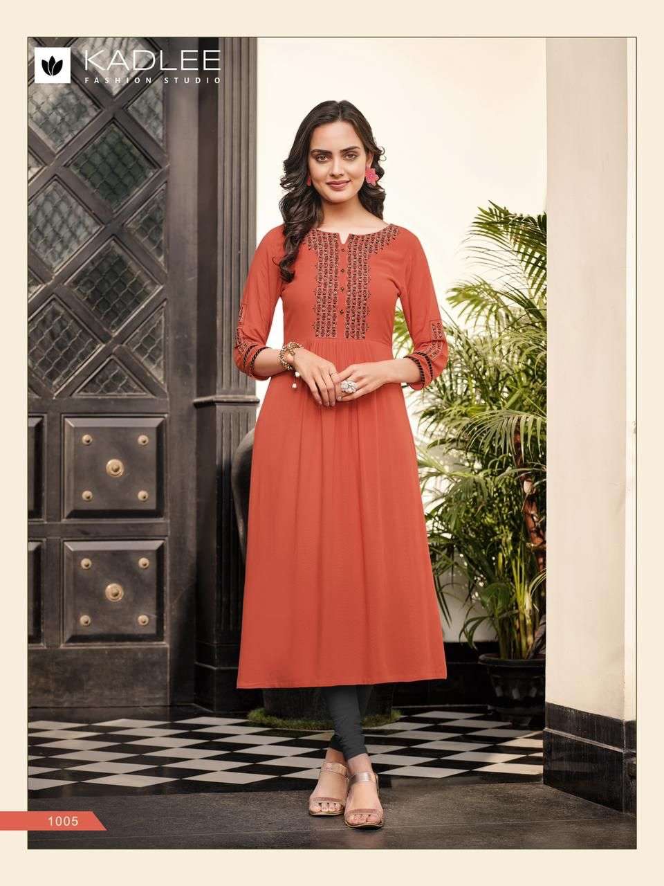 Middle slit kurti South Indian style in Georgette fabric