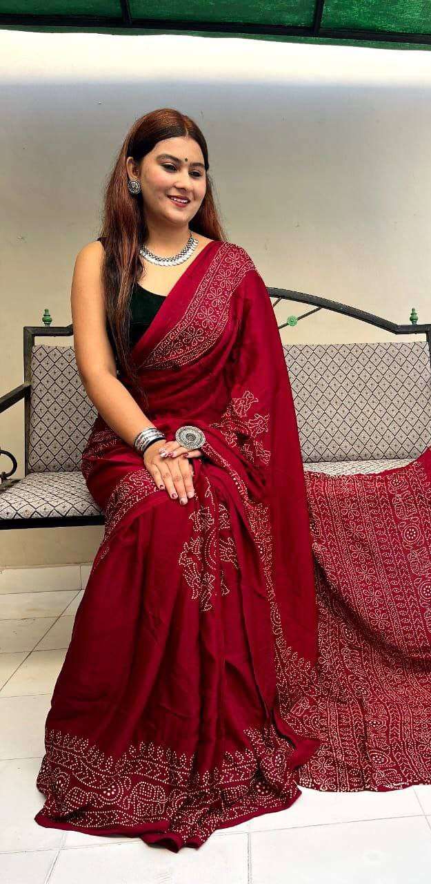 Ss 11 Beautiful Digital Printed Dola Silk Saree Wholesale catalog