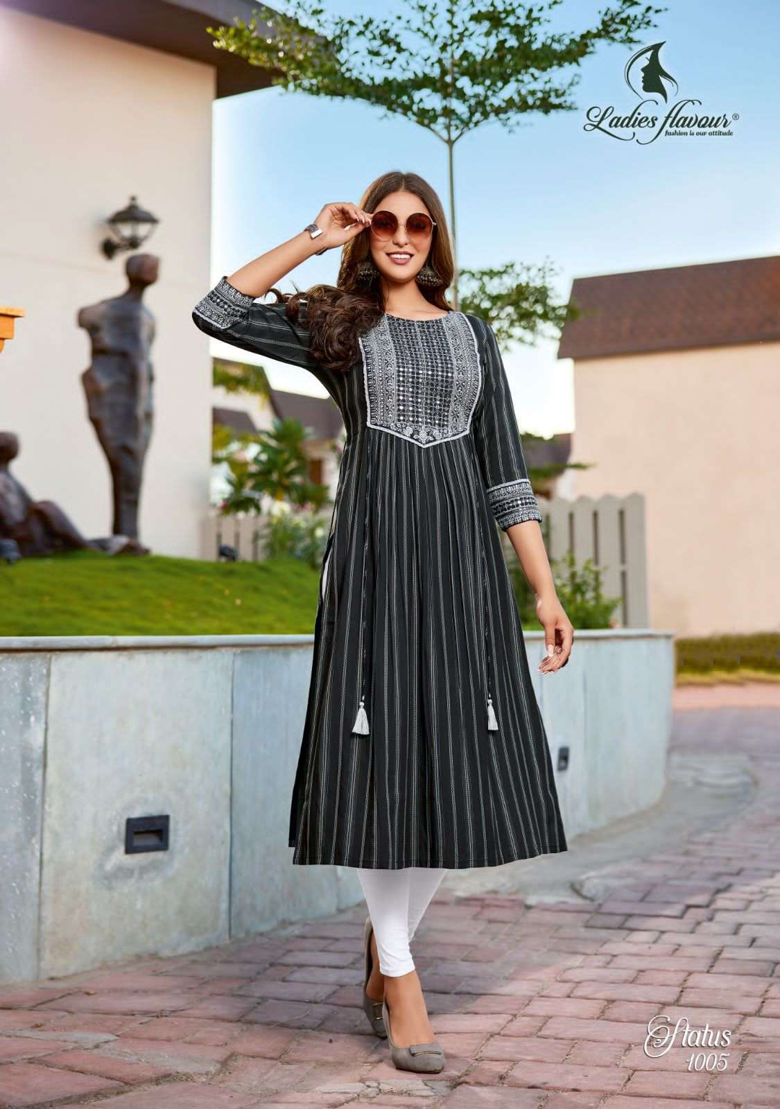 Ladies Flavour Status Kurti Wholesale catalog