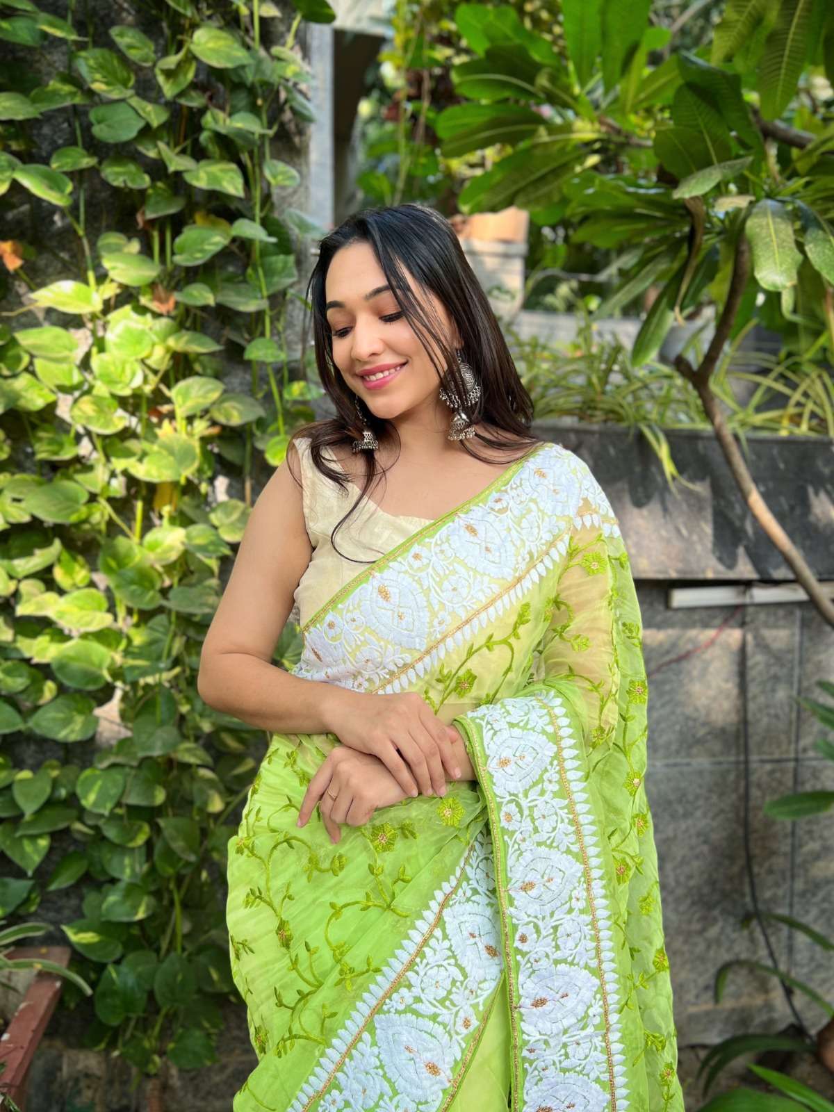 Saavi 01 Designer Organza Saree Wholesale catalog