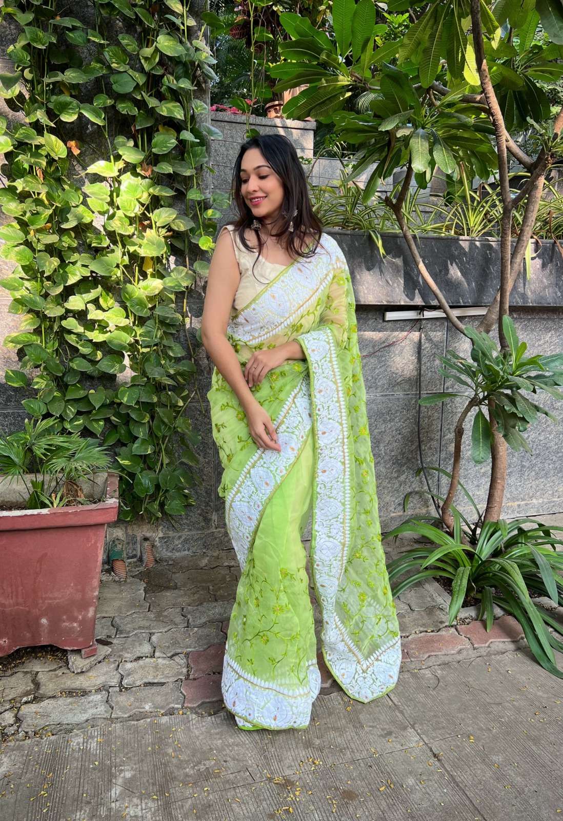 Saavi 01 Designer Organza Saree Wholesale catalog