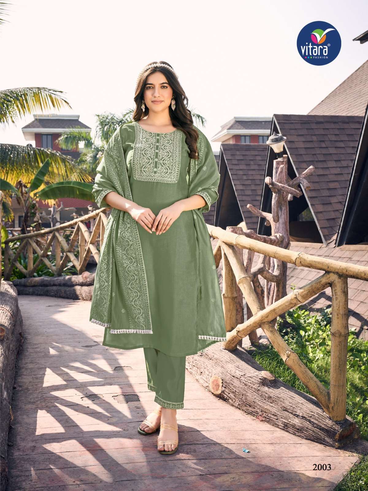 Party Wear Pista Green Georgette Khatli Work Kurti | Clothes for women,  Embroidery designs fashion, Fashion dresses