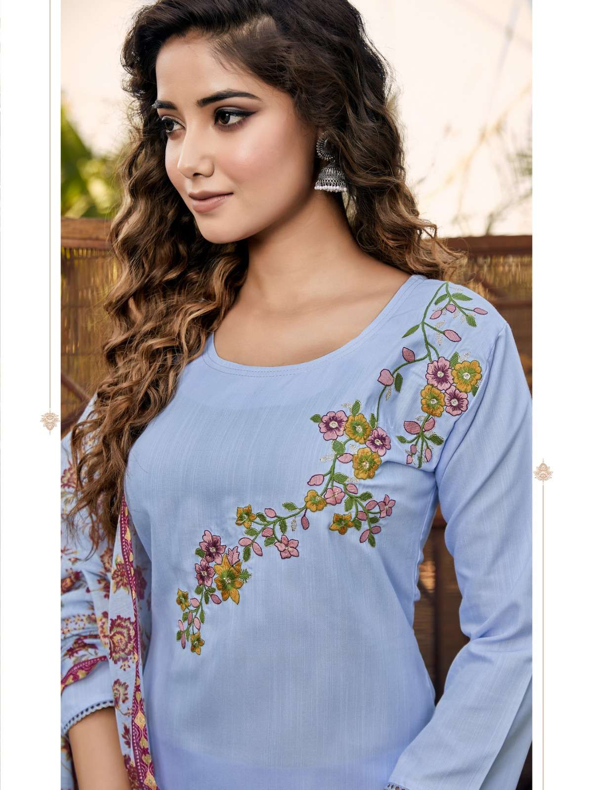 Vitara fashion OFIRA Kurti Wholesale catalog