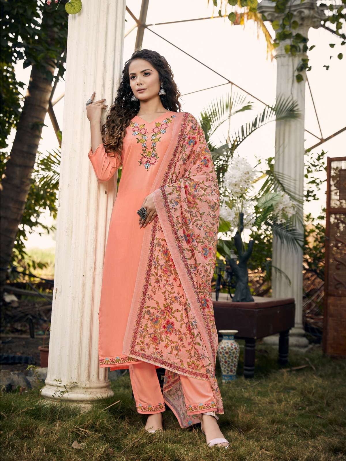 Vitara fashion OFIRA Kurti Wholesale catalog