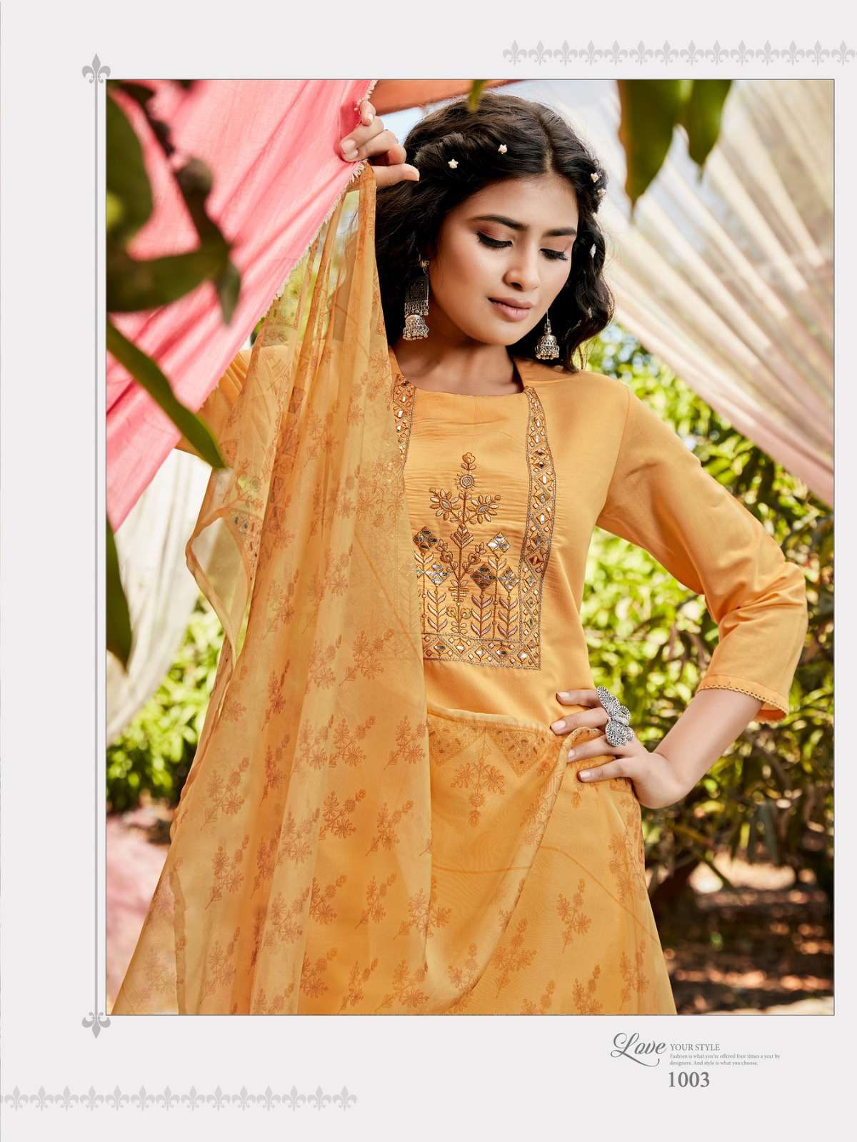 Vitara fashion RANGAT Kurti Wholesale catalog