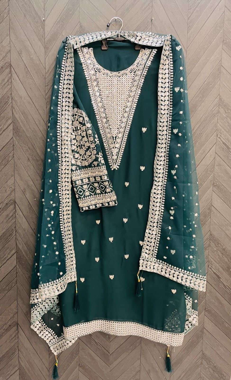 KF - 147 Fox Georgette With Multi Pakistani Suits Wholesale catalog