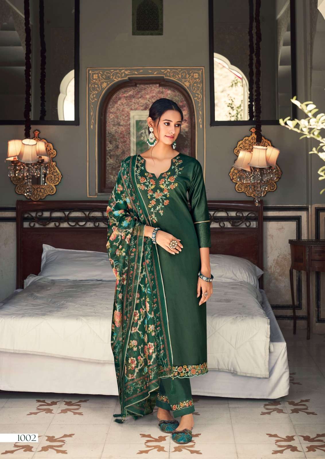 Vitara fashion ARIZONA Kurti Wholesale catalog
