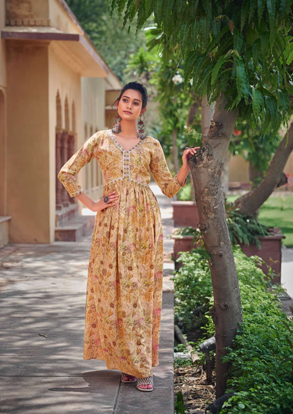 Vitara fashion RAGHINI Kurti Wholesale catalog