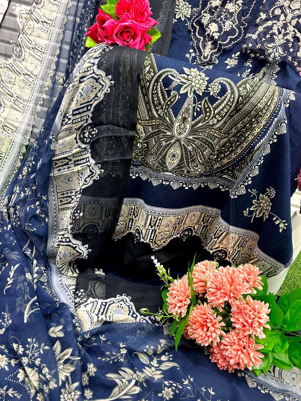 AASHA DESIGNER MARIA B M PRINT LAWAN Salwar Kameez Wholesale catalog