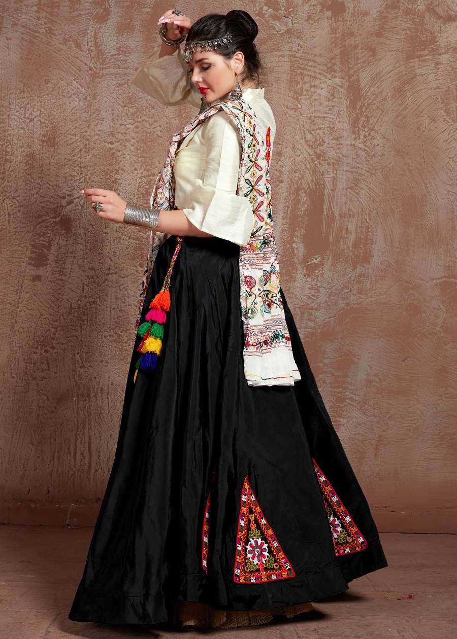 RAJWADI VOL - 02 8007 NAVRATRI LEHENGA CHOLI Wholesale catalog