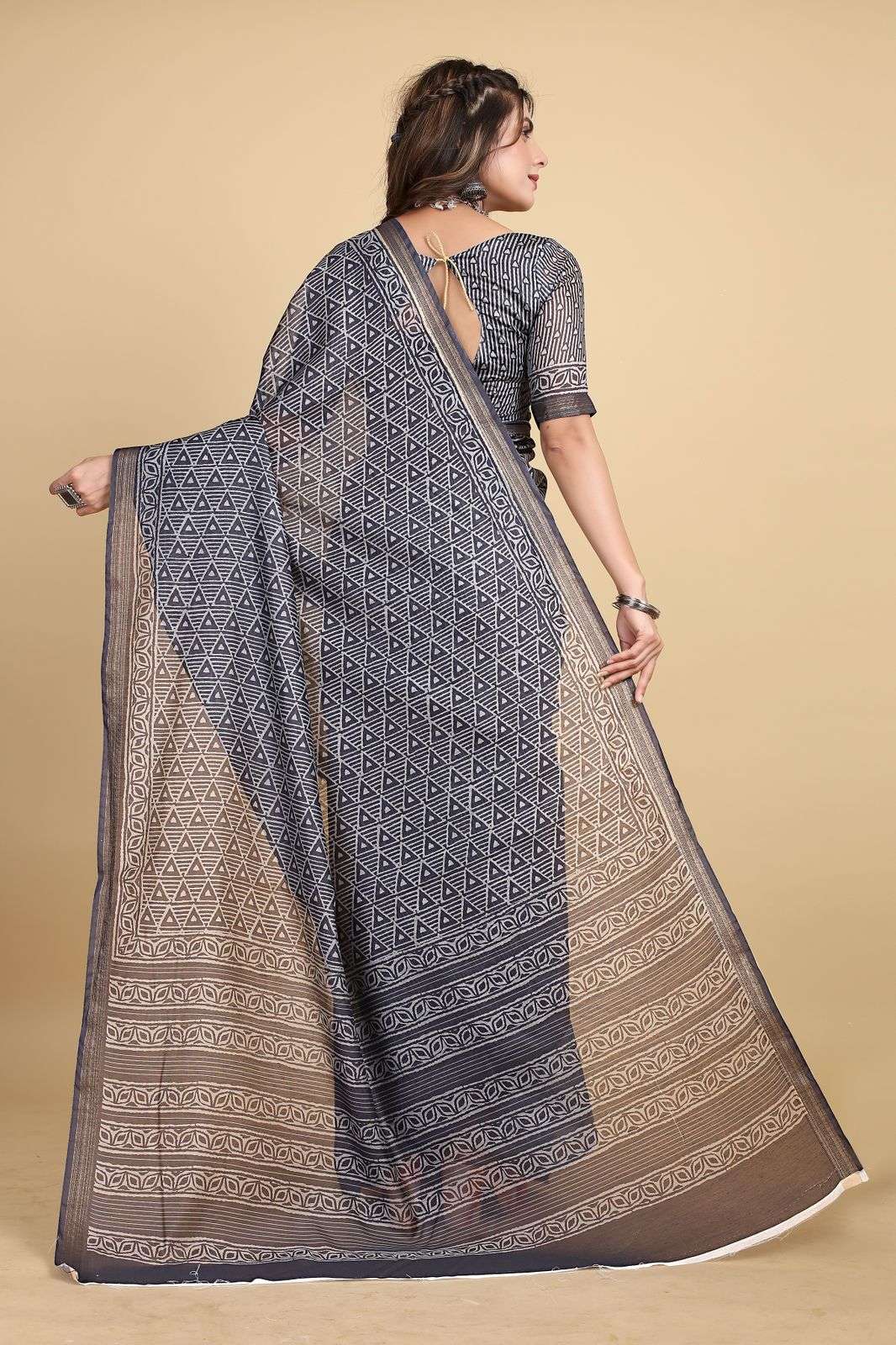 Rangkaat Women Saree With Blouse Wholesale catalog