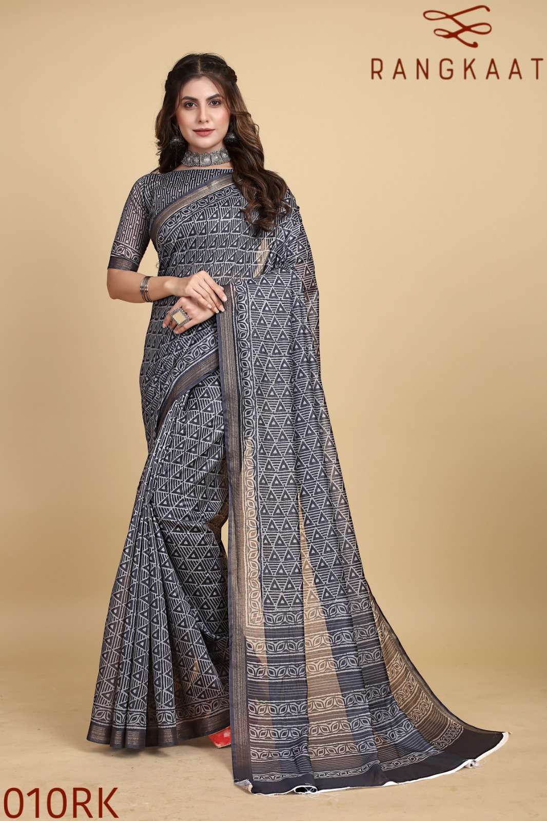 Rangkaat Women Saree With Blouse Wholesale catalog