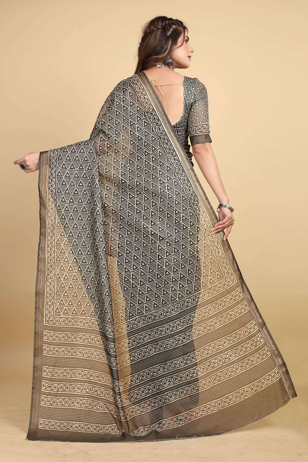 Rangkaat Women Saree With Blouse Wholesale catalog